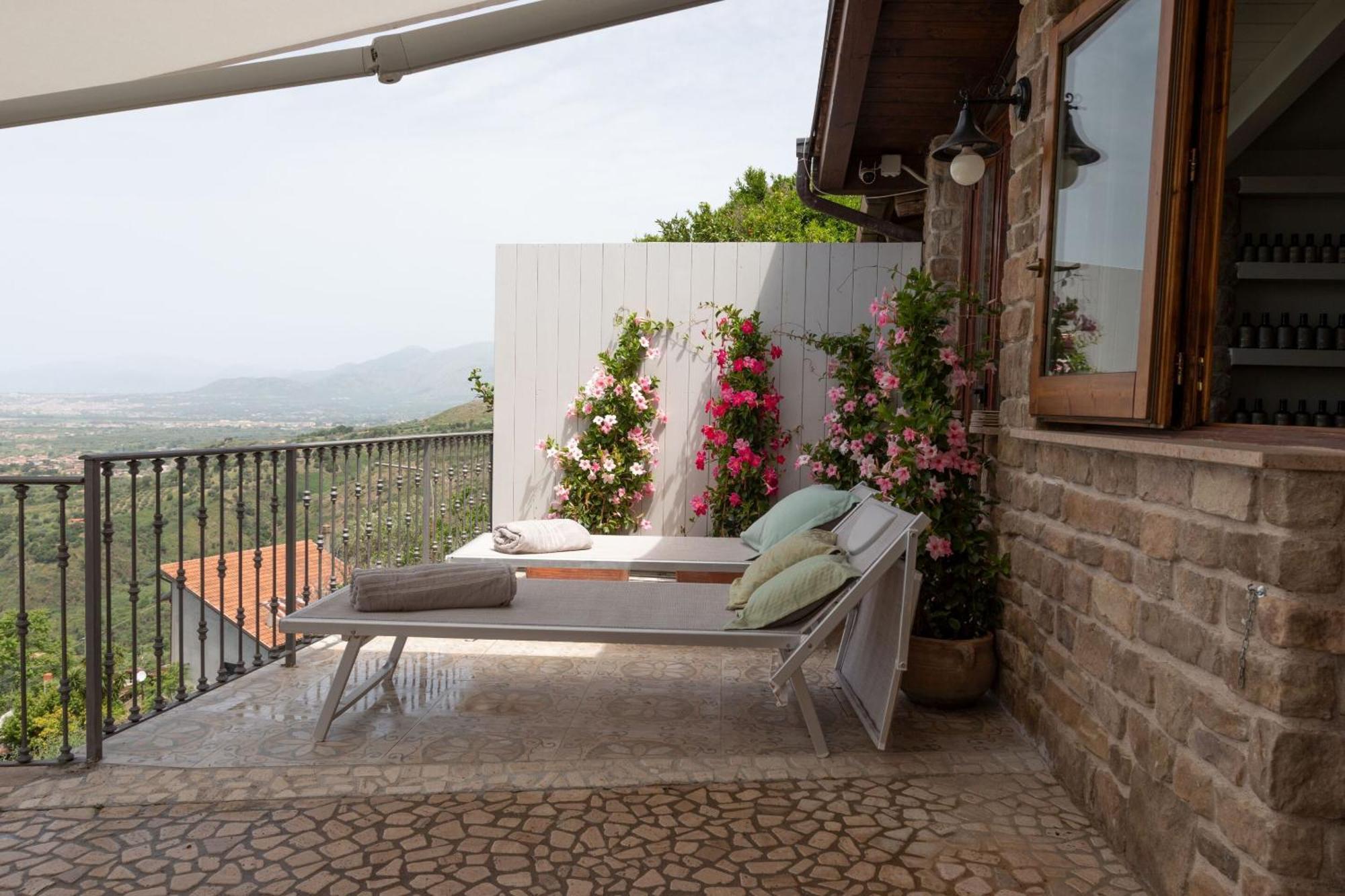 La Pastorella Boutique Hotel Maiera Exterior photo